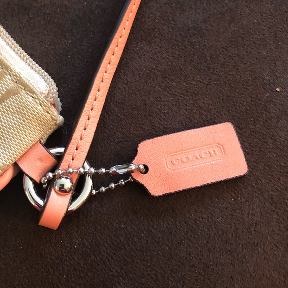 Coach wristlet - barely used! - Picture 5 of 6